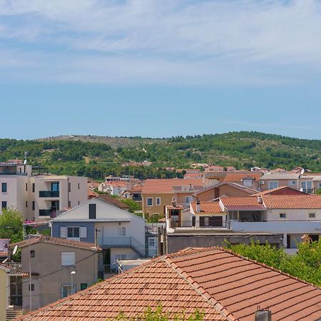 Family Petrov Apartments Vodice Extérieur photo