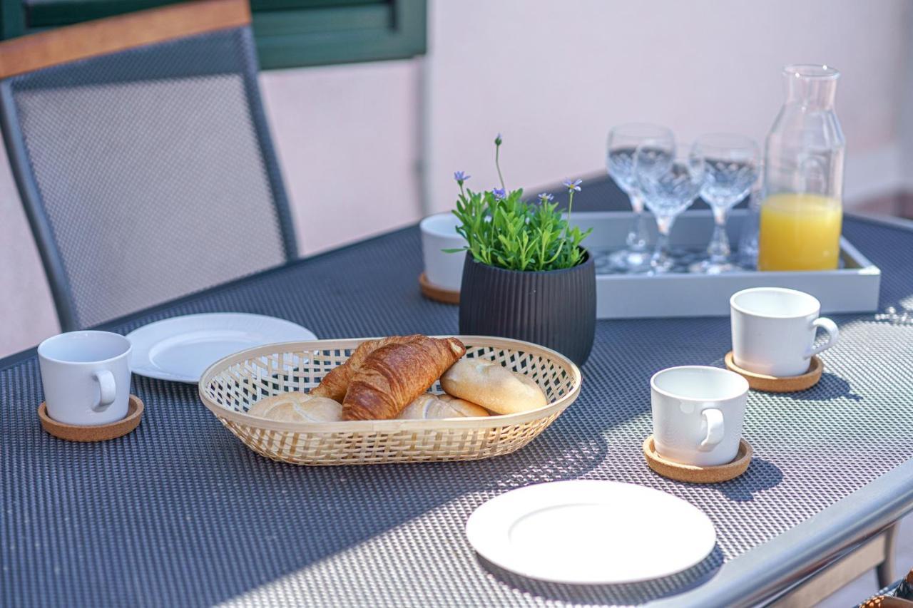 Family Petrov Apartments Vodice Extérieur photo