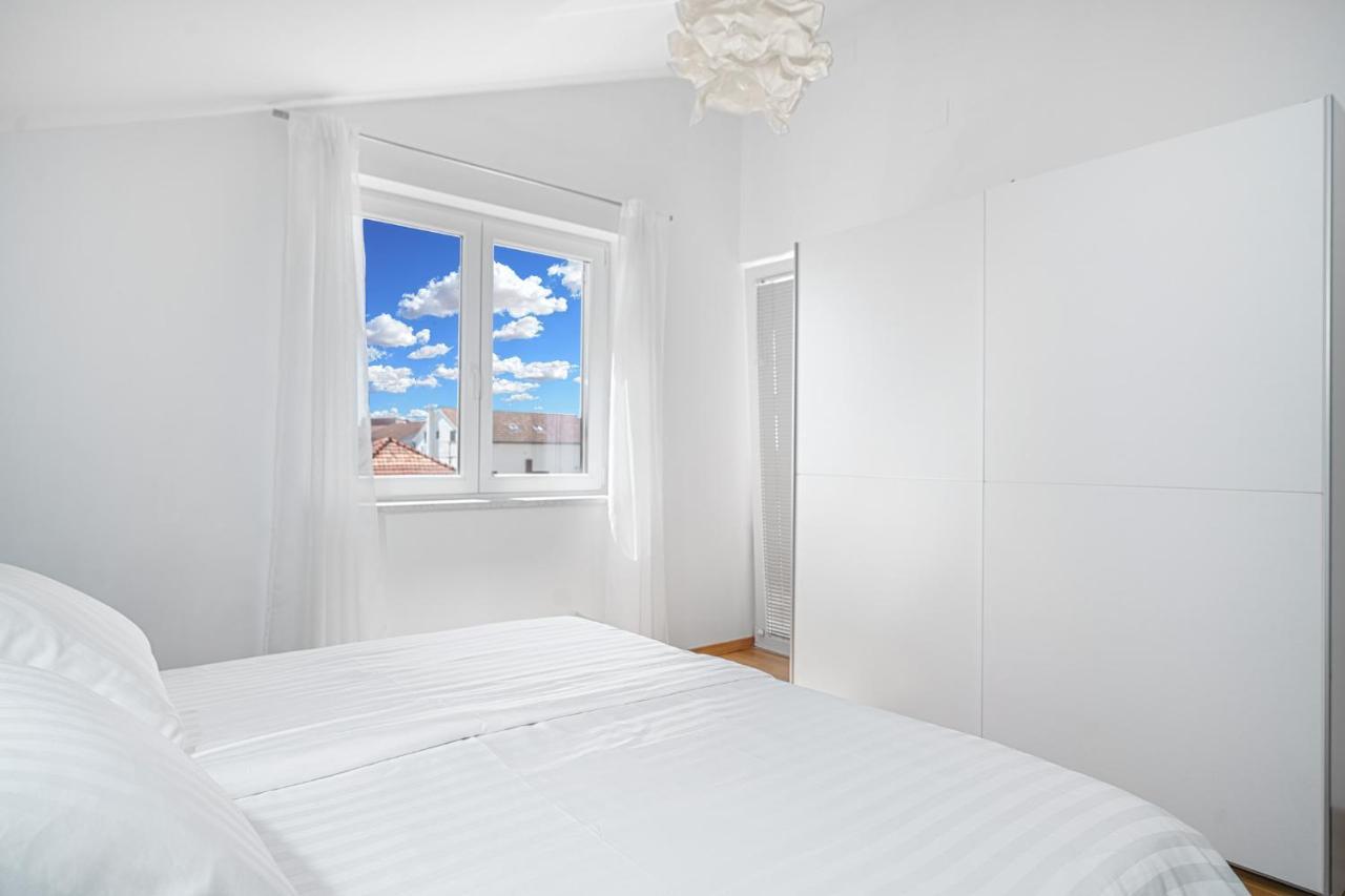 Family Petrov Apartments Vodice Extérieur photo