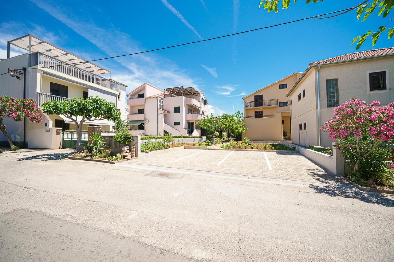 Family Petrov Apartments Vodice Extérieur photo