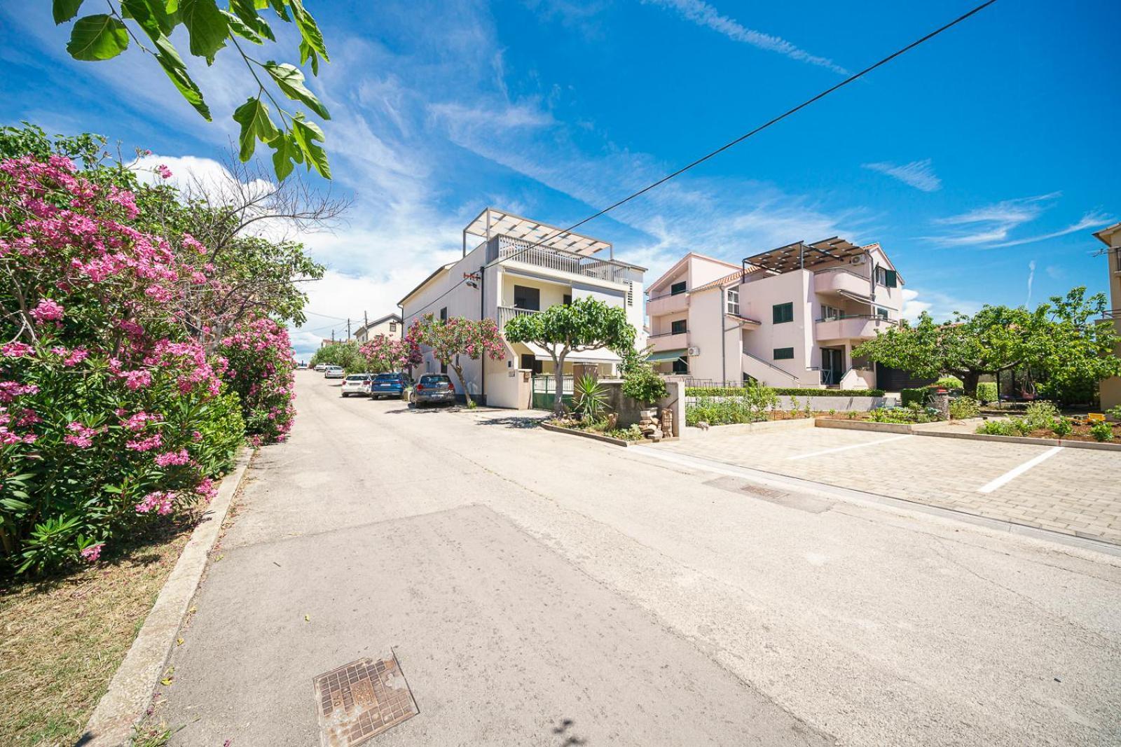 Family Petrov Apartments Vodice Extérieur photo