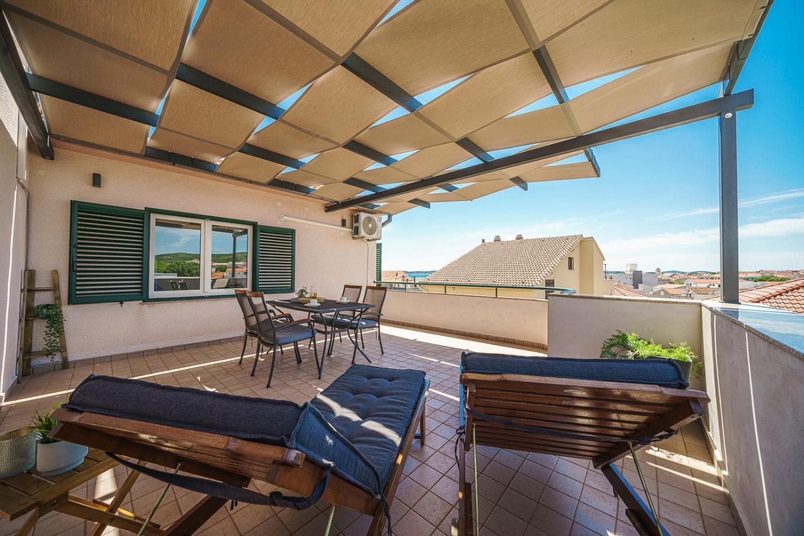 Family Petrov Apartments Vodice Extérieur photo